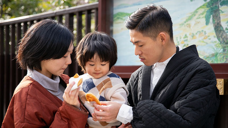 Công dân Mỹ nộp đơn bảo lãnh con cho USCIS