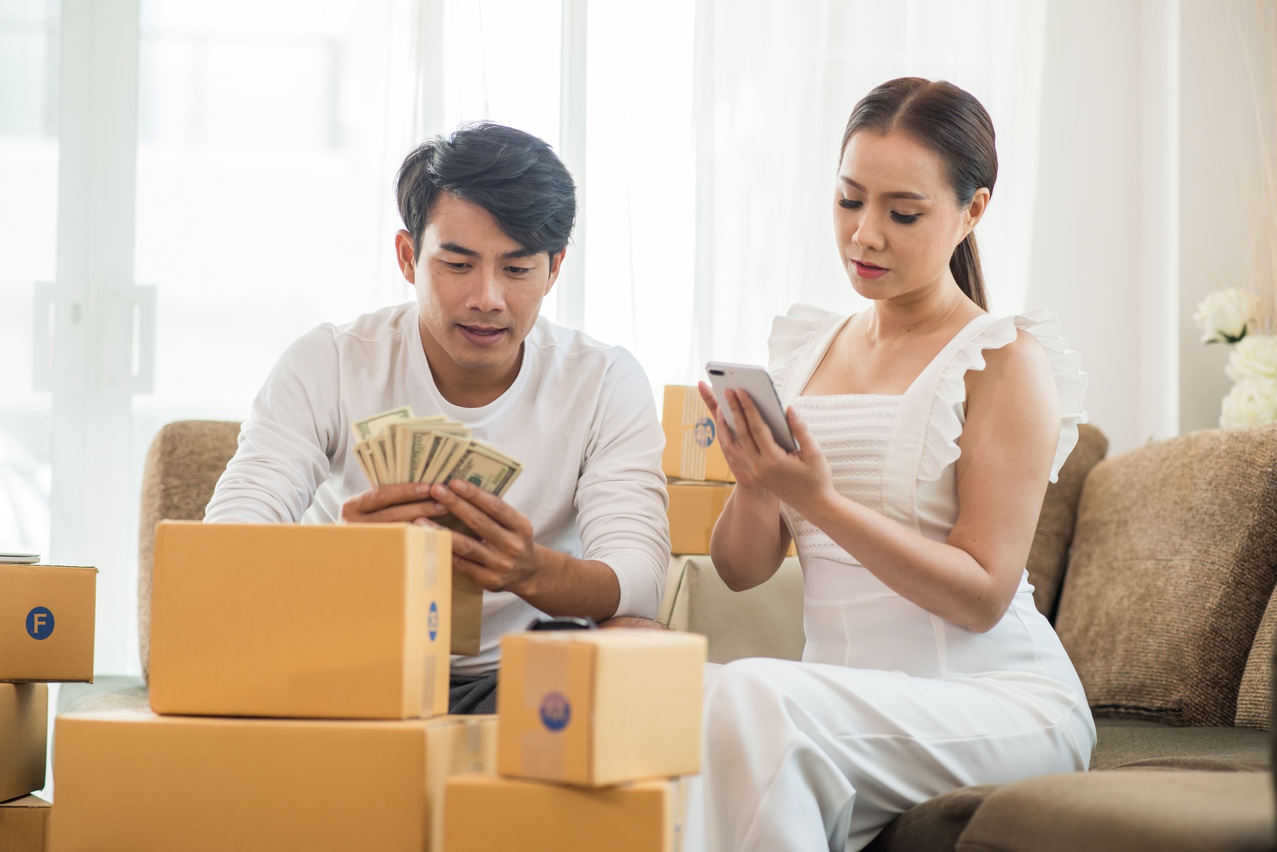 Năng lực tài chính - Yếu tố quyết định đơn bảo lãnh cha mẹ sang Mỹ được chấp thuận