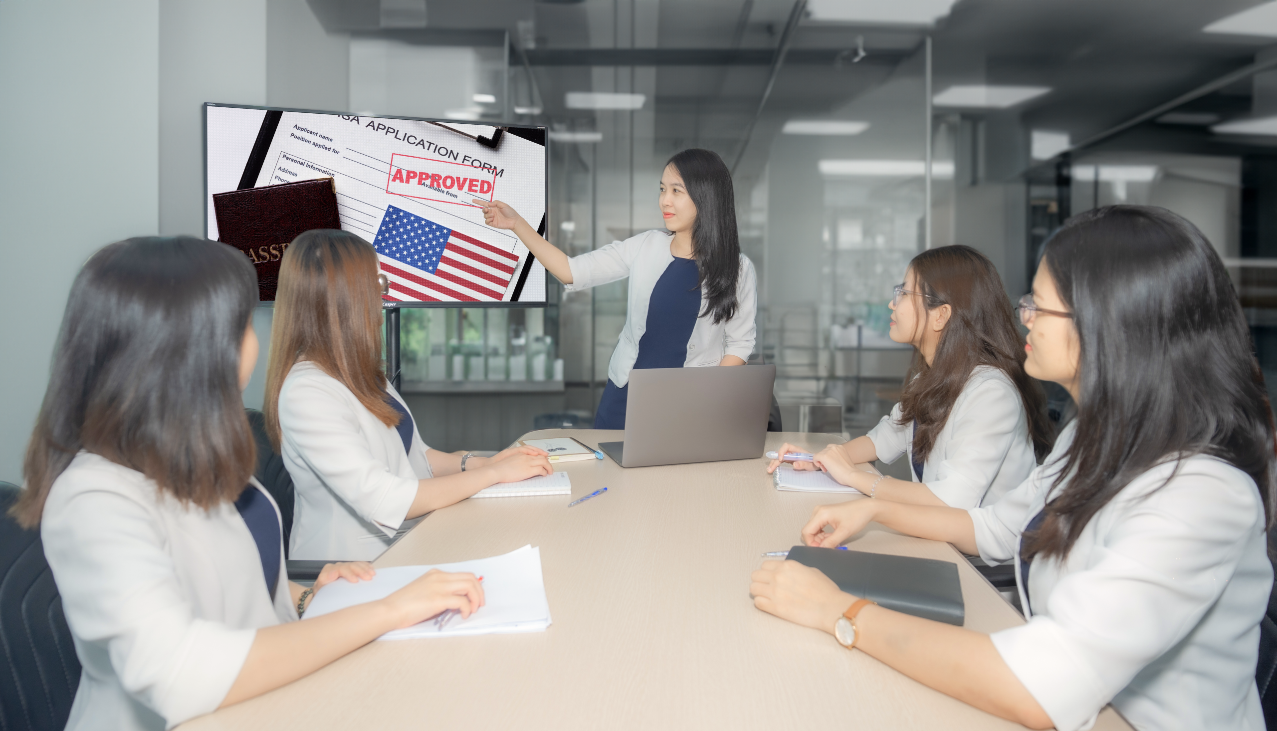 Chuẩn bị hồ sơ bảo lãnh vợ chồng diện F2A đầy đủ cùng First Consulting Group