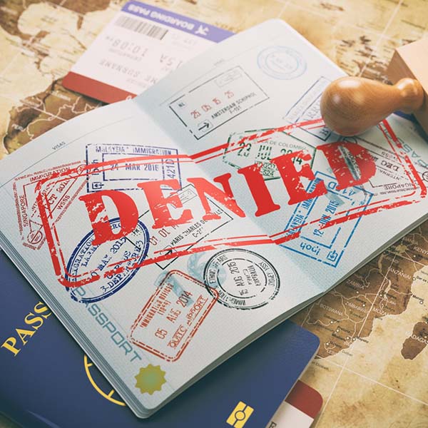 Nhiều người tưởng rằng có thư mời thăm thân nhân ở Mỹ là đủ để tăng tỷ lệ đậu visa B2