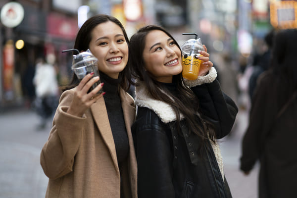 Thực Tế Người Việt Định Cư Ở Mỹ: Từ Sốc Văn Hóa Đến Áp Lực Tài Chính