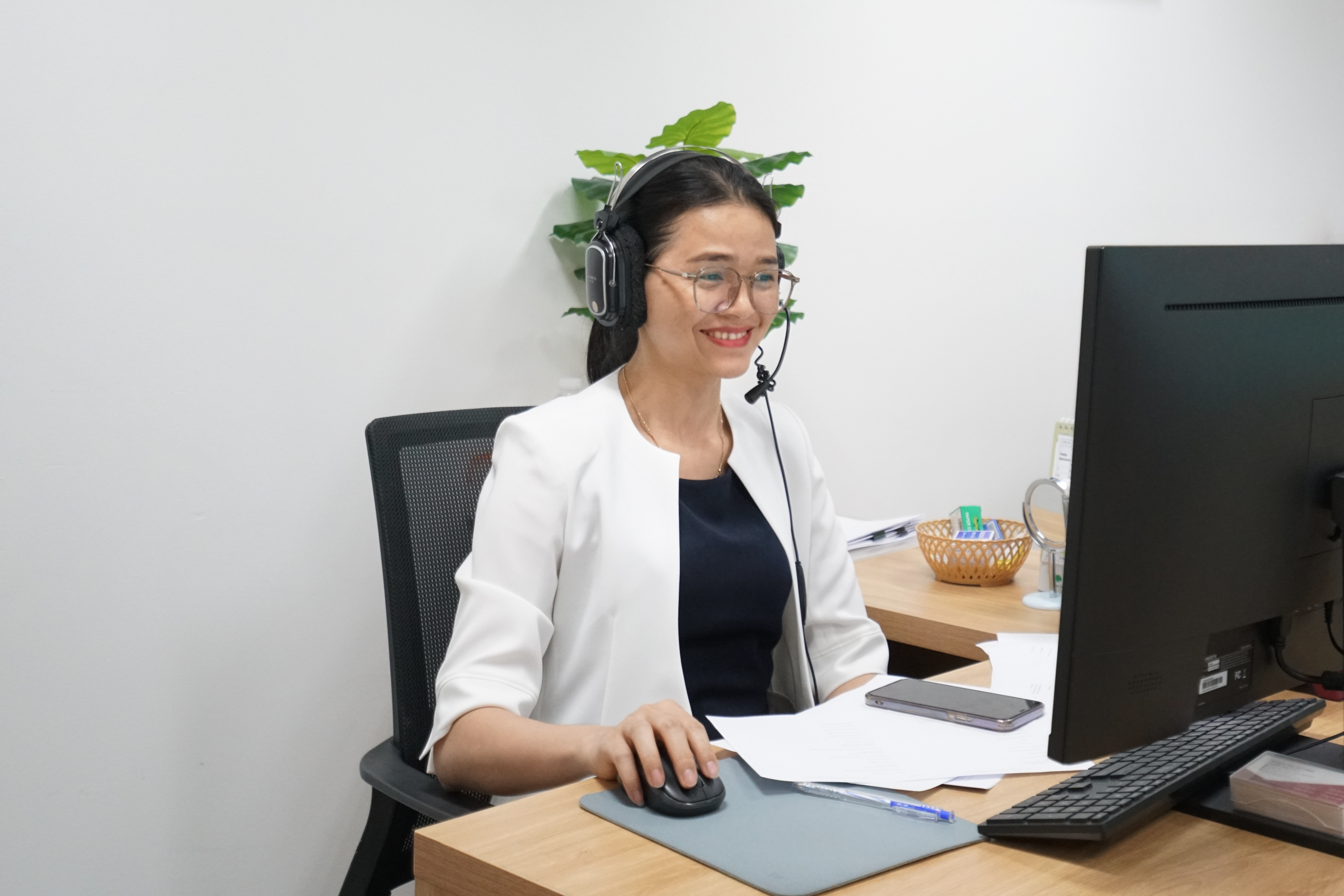 Xin permit cùng First Consulting Group