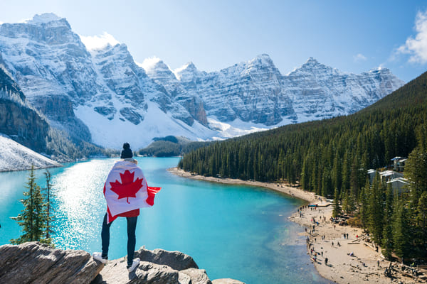 Thẻ xanh đi Canada không được miễn visa nhưng có thể xin giấy phép điện tử gọi là eTA