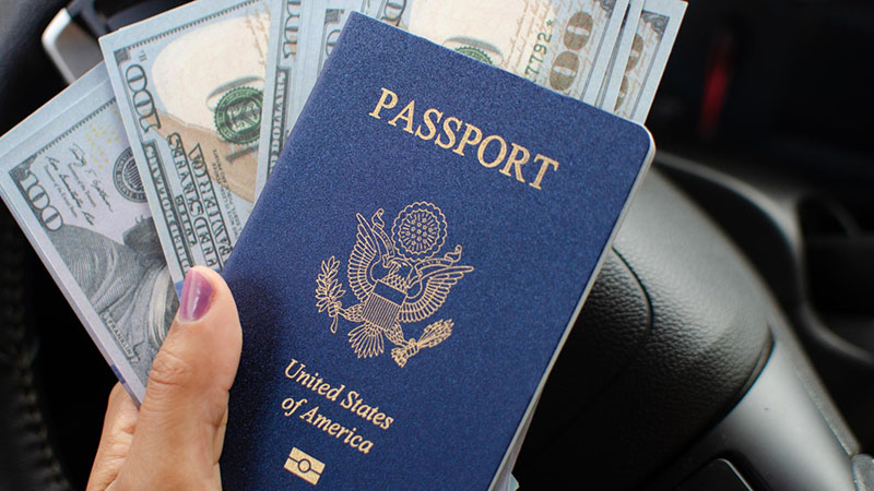 Quý vị sẽ được cấp visa B-2 (hoặc B-1/B-2) và cần khai báo rõ mục đích chính là "tham dự lễ tốt nghiệp của con/người thân"