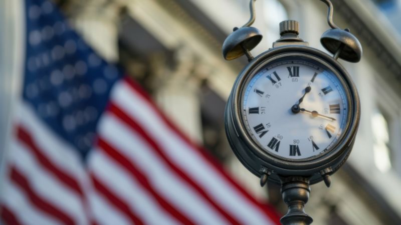 10h tối Việt Nam là mấy giờ bên Mỹ? Cách quy đổi chuẩn xác (Tránh trễ lịch visa, du học) | First Consulting Group