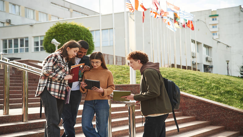 Chứng minh tài chính du học: Hướng dẫn làm hồ sơ đúng từ First Consulting Group