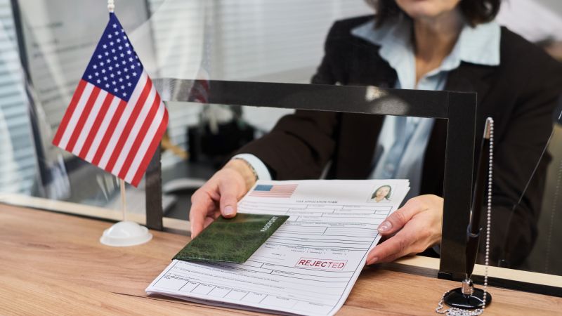 Thủ tục cấp visa đi nước ngoài cho mục đích du lịch - Hướng dẫn chuẩn hồ sơ cùng First Consulting Group