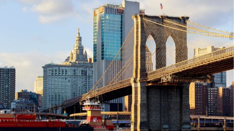 Khám phá cầu Brooklyn, biểu tượng lịch sử của nước Mỹ