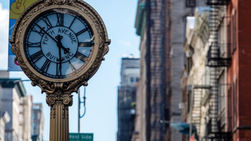 Giờ Los Angeles hiện tại là mấy giờ? Chênh lệch múi giờ Việt Nam – California chuẩn nhất 2026 | First Consulting Group