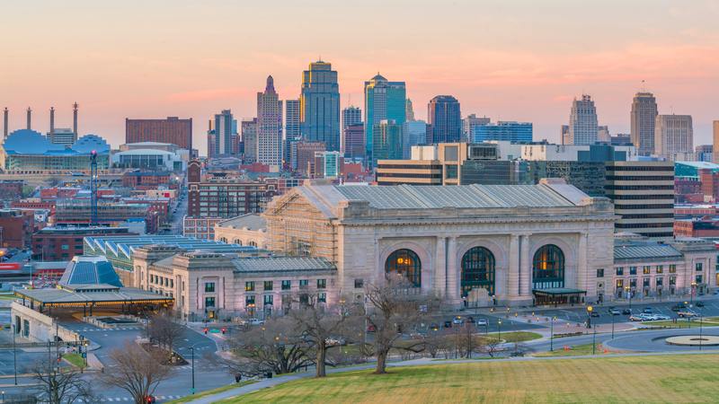 Cuộc sống học tập và định cư tại Kansas City